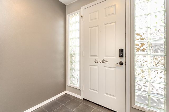 32206 27th Avenue SW, Federal Way, WA 98023