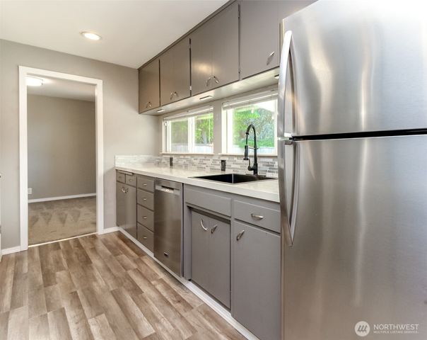 32206 27th Avenue SW, Federal Way, WA 98023