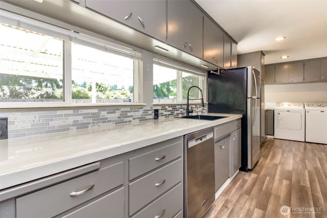 32206 27th Avenue SW, Federal Way, WA 98023