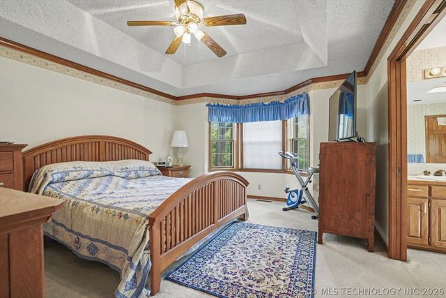 33591 Oak Park Drive, Wagoner, OK 74467