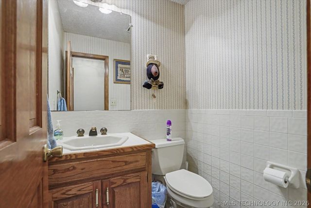 33591 Oak Park Drive, Wagoner, OK 74467