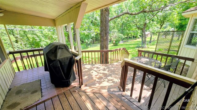 33591 Oak Park Drive, Wagoner, OK 74467