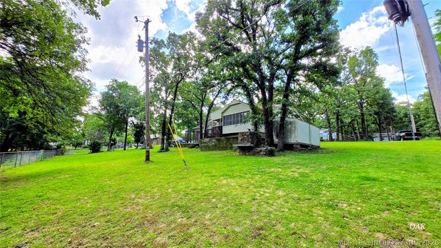 33591 Oak Park Drive, Wagoner, OK 74467