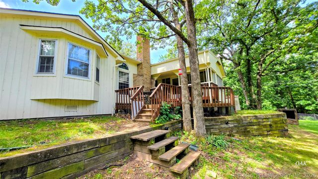 33591 Oak Park Drive, Wagoner, OK 74467