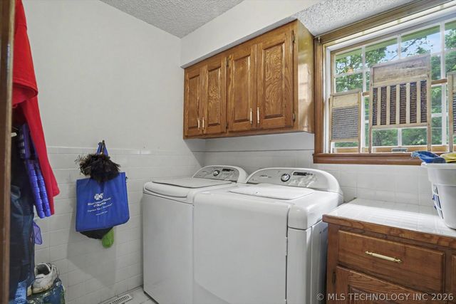 33591 Oak Park Drive, Wagoner, OK 74467