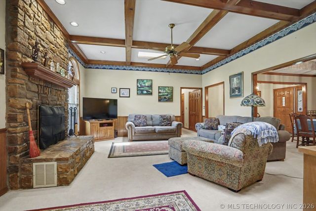 33591 Oak Park Drive, Wagoner, OK 74467