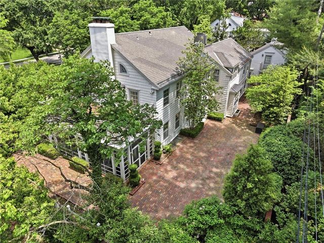 1217 W 58th Street, Kansas City, MO 64113