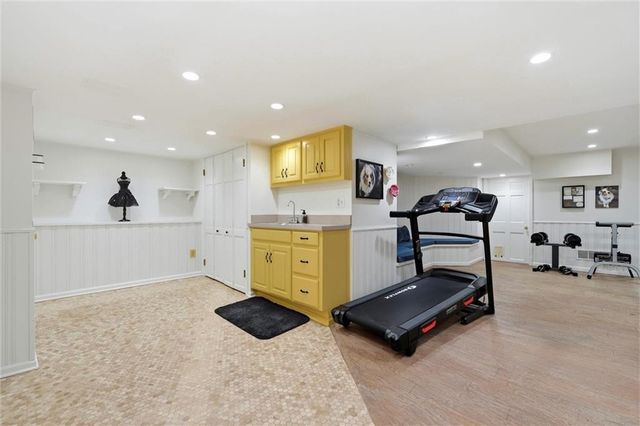 1217 W 58th Street, Kansas City, MO 64113