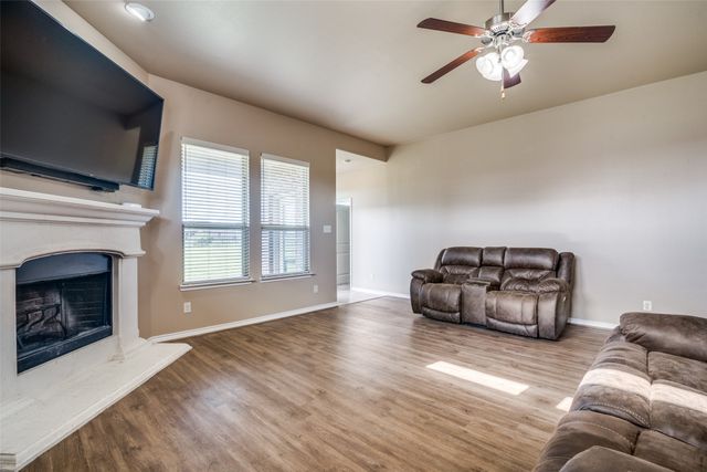 304 Amber Lane, Nevada, TX 75173