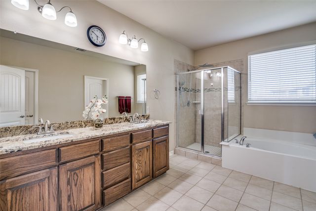 304 Amber Lane, Nevada, TX 75173