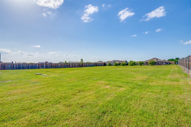 304 Amber Lane, Nevada, TX 75173