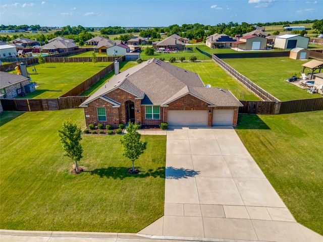 304 Amber Lane, Nevada, TX 75173