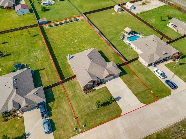 304 Amber Lane, Nevada, TX 75173