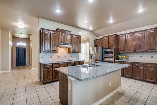 304 Amber Lane, Nevada, TX 75173