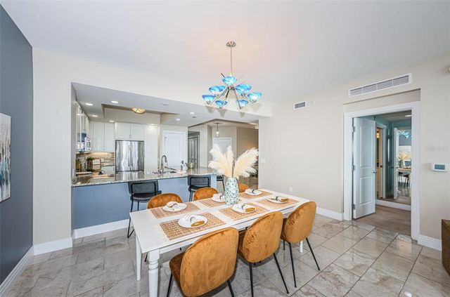 1325 SNELL ISLE BOULEVARD NE 611, St Petersburg, FL 33704