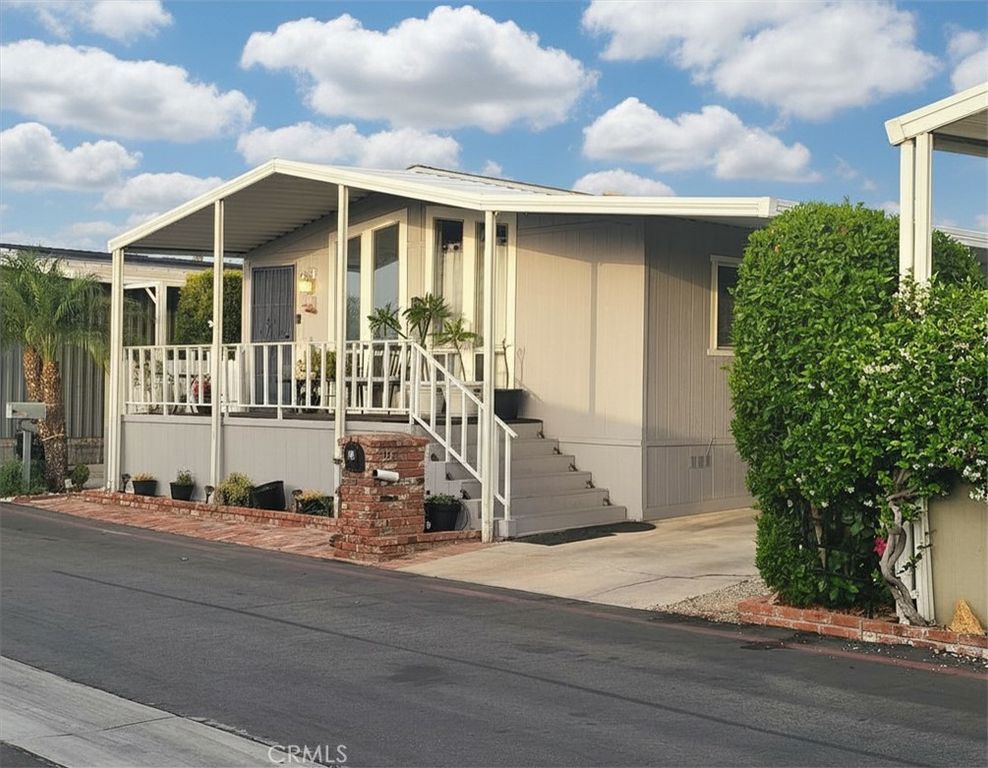 20652 Lassen 22, Chatsworth, CA 91311