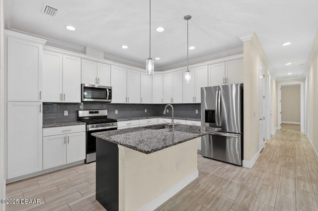 899 Margaritaville Avenue, Daytona Beach, FL 32124