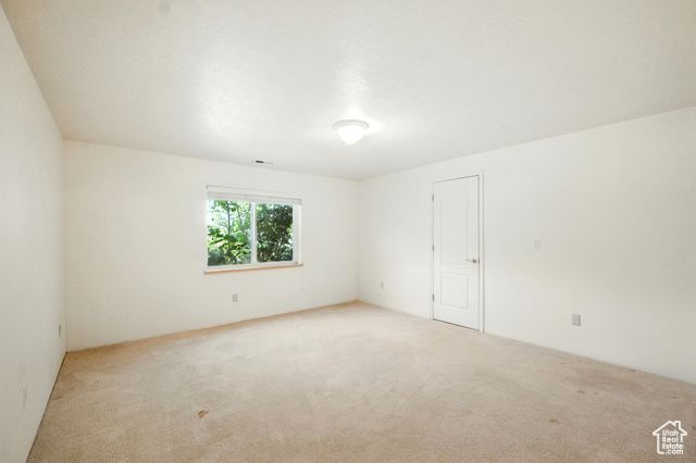 1990 E CANYON RIDGE DR, North Logan, UT 84341