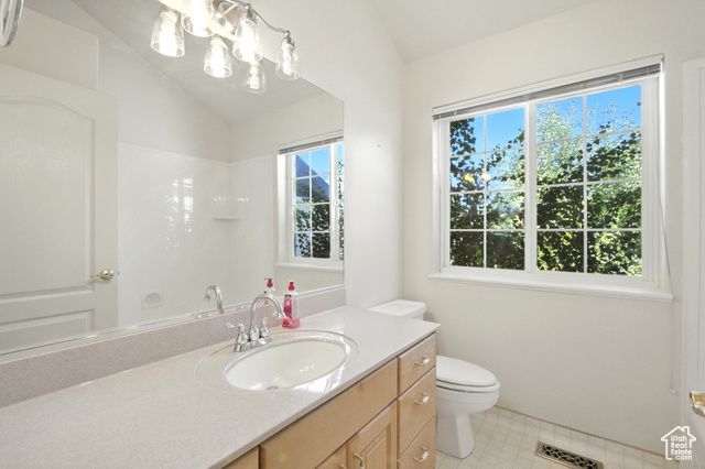 1990 E CANYON RIDGE DR, North Logan, UT 84341