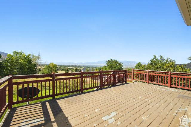 1990 E CANYON RIDGE DR, North Logan, UT 84341