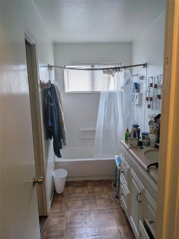 5906 Nasco DR, Austin, TX 78757