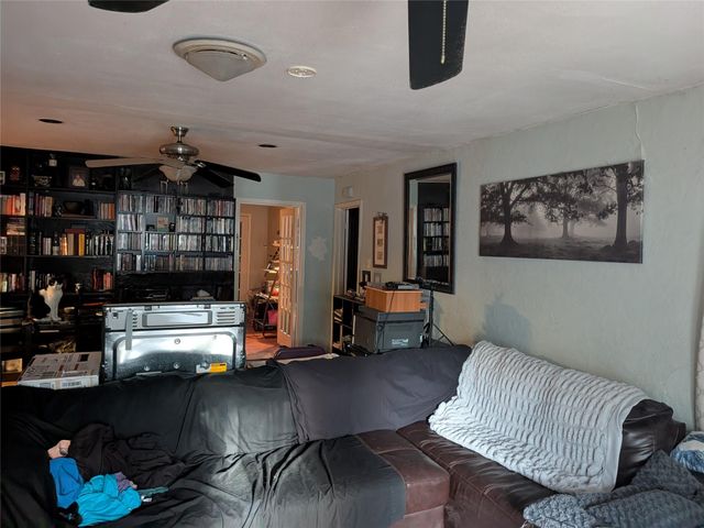 5906 Nasco DR, Austin, TX 78757