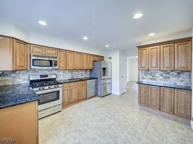 898 Merritt Dr C, Hillsborough Twp., NJ 08844