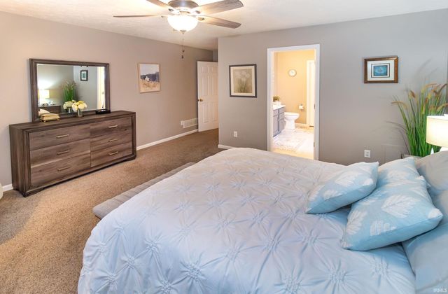 3748 Collingswood Drive, Evansville, IN 47725