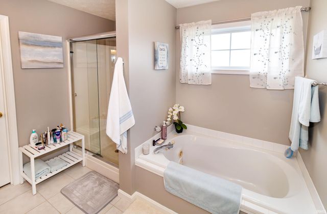 3748 Collingswood Drive, Evansville, IN 47725