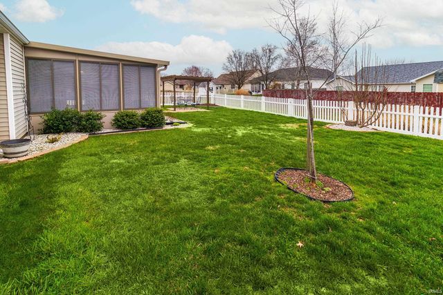 3748 Collingswood Drive, Evansville, IN 47725