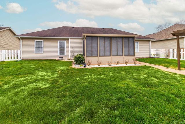 3748 Collingswood Drive, Evansville, IN 47725