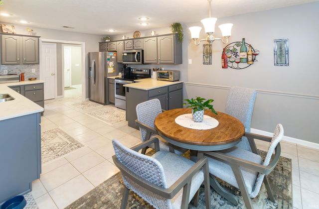 3748 Collingswood Drive, Evansville, IN 47725