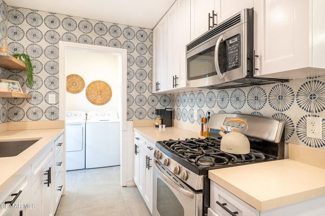12247 Cedar Avenue, Hawthorne, CA 90250