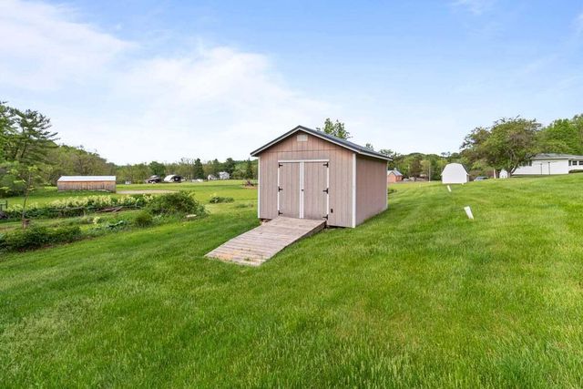 N3365 Miller ROAD, La Crosse, WI 54601