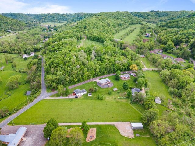 N3365 Miller ROAD, La Crosse, WI 54601