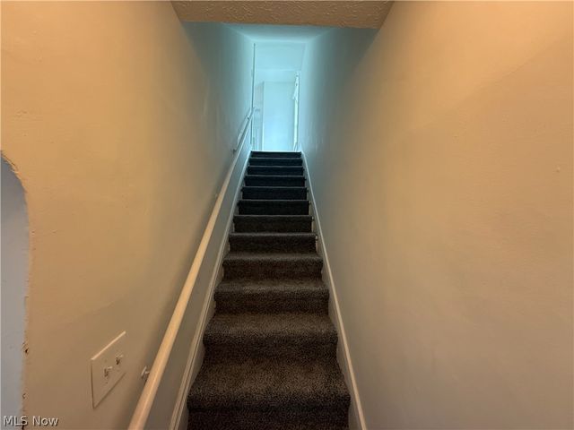 895 Beardsley Street, Akron, OH 44311