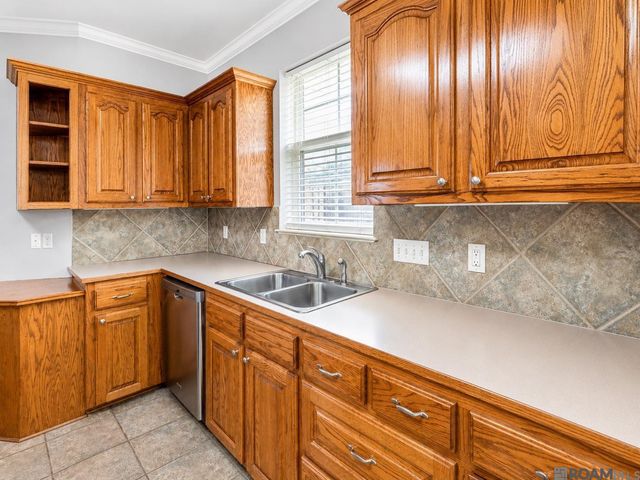 16427 Wesley Evans Rd, Prairieville, LA 70769