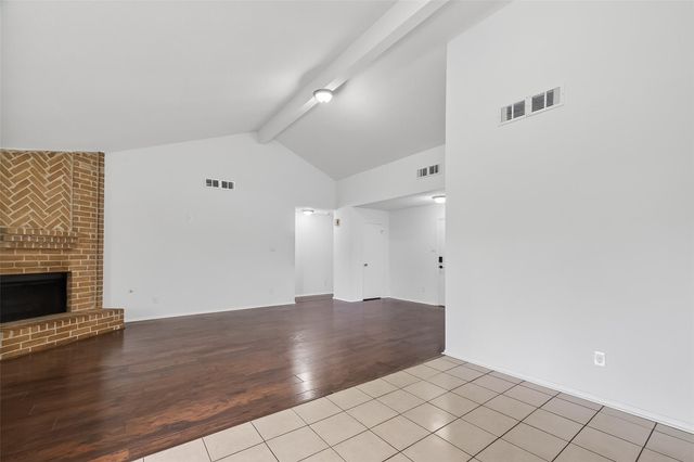 1122 Woodbridge Avenue, Pearland, TX 77584