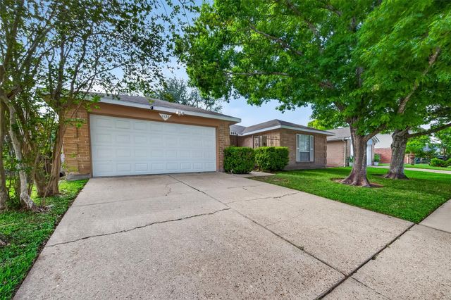 1122 Woodbridge Avenue, Pearland, TX 77584
