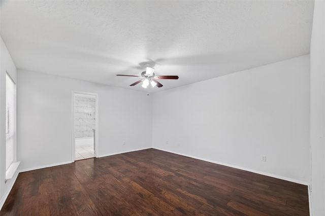 1122 Woodbridge Avenue, Pearland, TX 77584