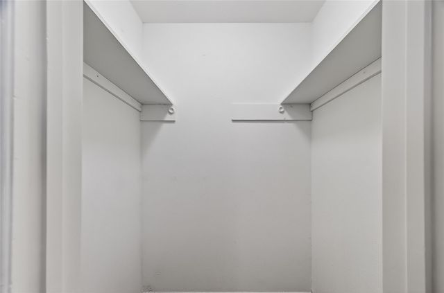 1122 Woodbridge Avenue, Pearland, TX 77584