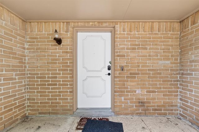 1122 Woodbridge Avenue, Pearland, TX 77584