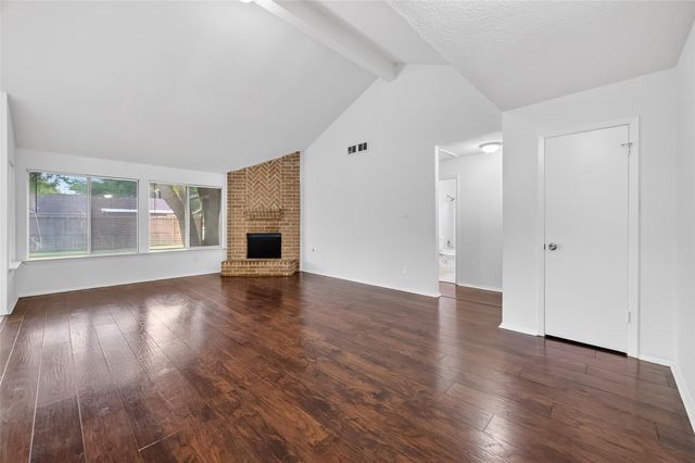 1122 Woodbridge Avenue, Pearland, TX 77584