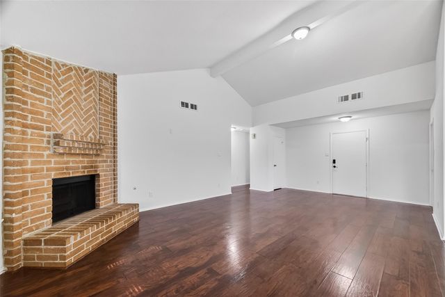 1122 Woodbridge Avenue, Pearland, TX 77584