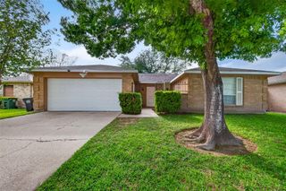 1122 Woodbridge Avenue, Pearland, TX 77584