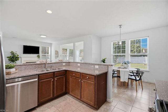 4704 Wood Stork DR, Chesapeake, VA 23321