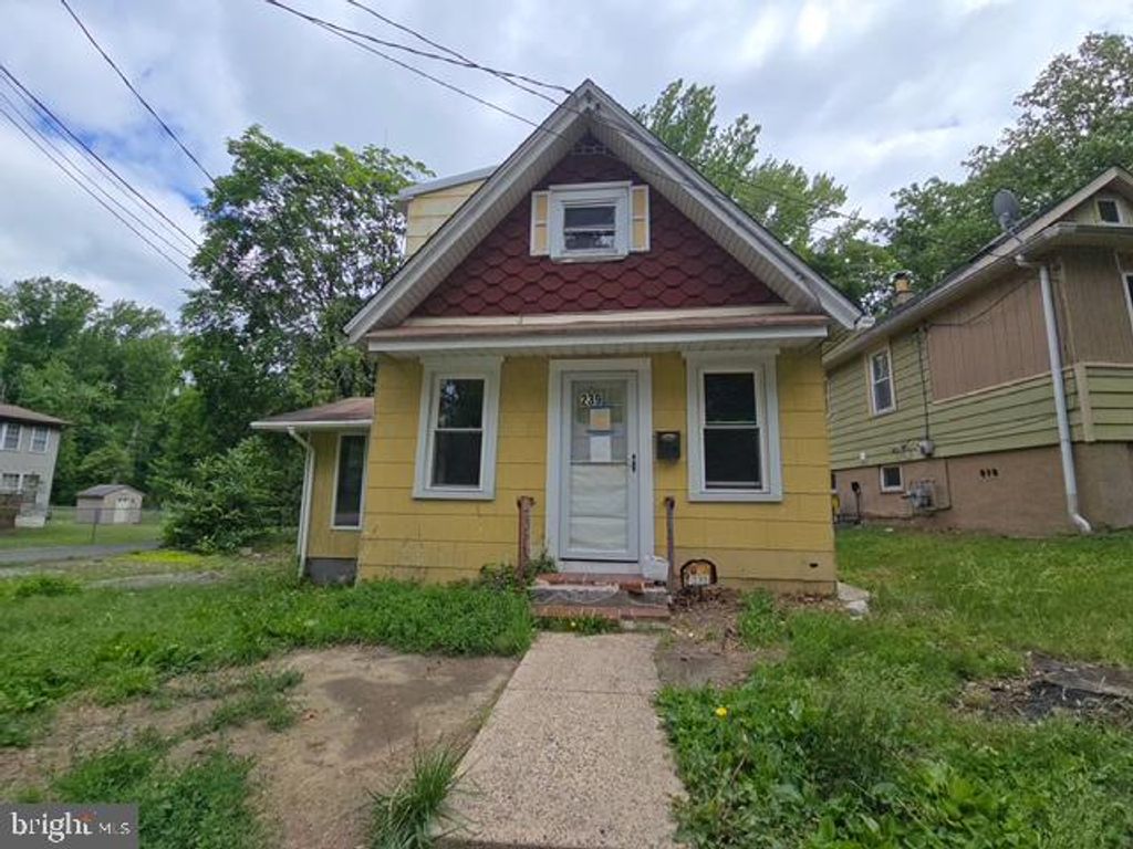 239 GARFIELD AVE, Clementon, NJ 08021