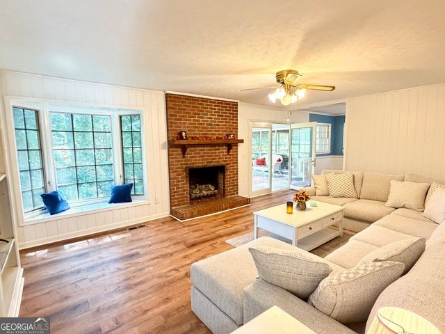 5 Plantation Circle, Carrollton, GA 30117