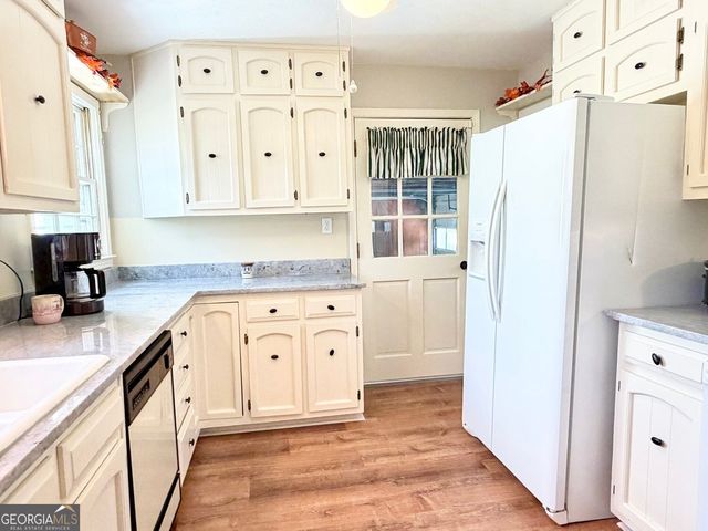 5 Plantation Circle, Carrollton, GA 30117