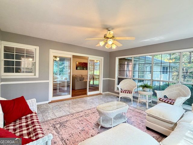 5 Plantation Circle, Carrollton, GA 30117